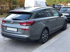 Автомобиль Hyundai i30 Wagon для аренды в Инсбруке