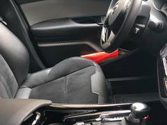 Автомобиль Toyota C-HR Hybrid e-CVT для аренды в Линце