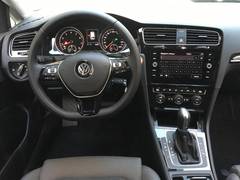 Автомобиль Volkswagen Golf 7 для аренды в Дорнбирне