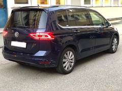 Автомобиль Volkswagen Touran для аренды в Линце