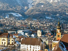 Прокат седан Mercedes-Benz в Инсбруке в Австрии